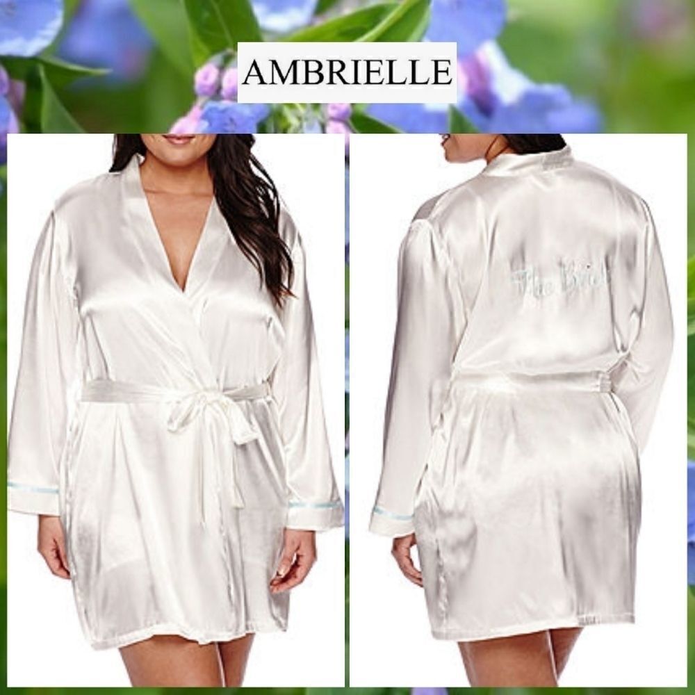 Ambrielle embroidered satin bridal robe sz L